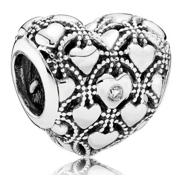 2016 Pandora Club special edition Retired Charm with genuine Diamond - Picture 1 of 5
